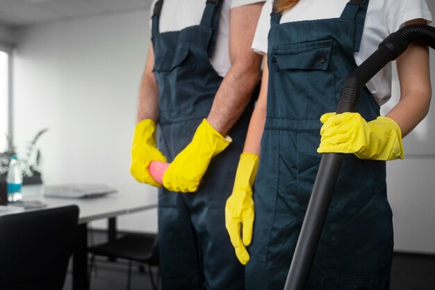 Maximizing Efficiency with Industrial Floor Scrubbers in Commercial Spaces